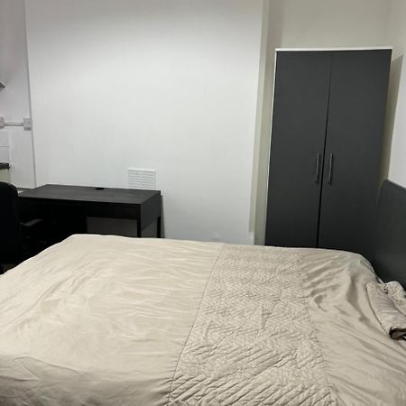 Nice Ensuite Near Cricket Ground Nottingham Bagian luar foto