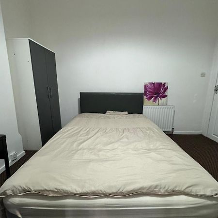 Nice Ensuite Near Cricket Ground Nottingham Bagian luar foto